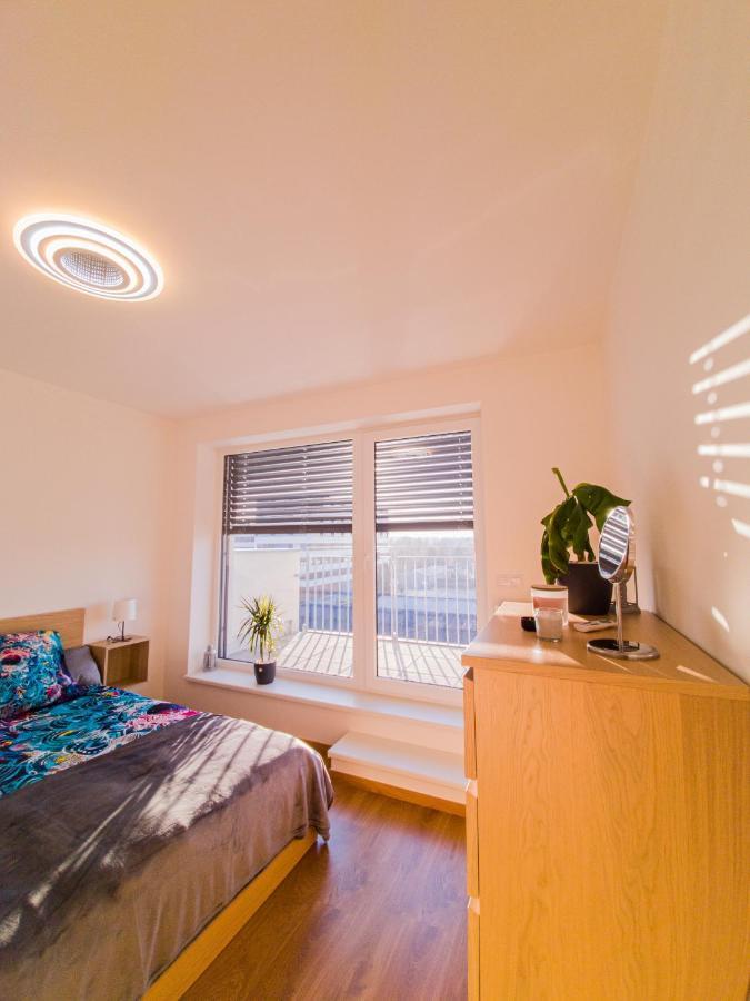 Modern Flat With Large Terrace Hradec Kralove Exterior foto